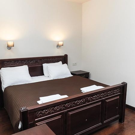 Dvin Hotel Pawłodar Zewnętrze zdjęcie