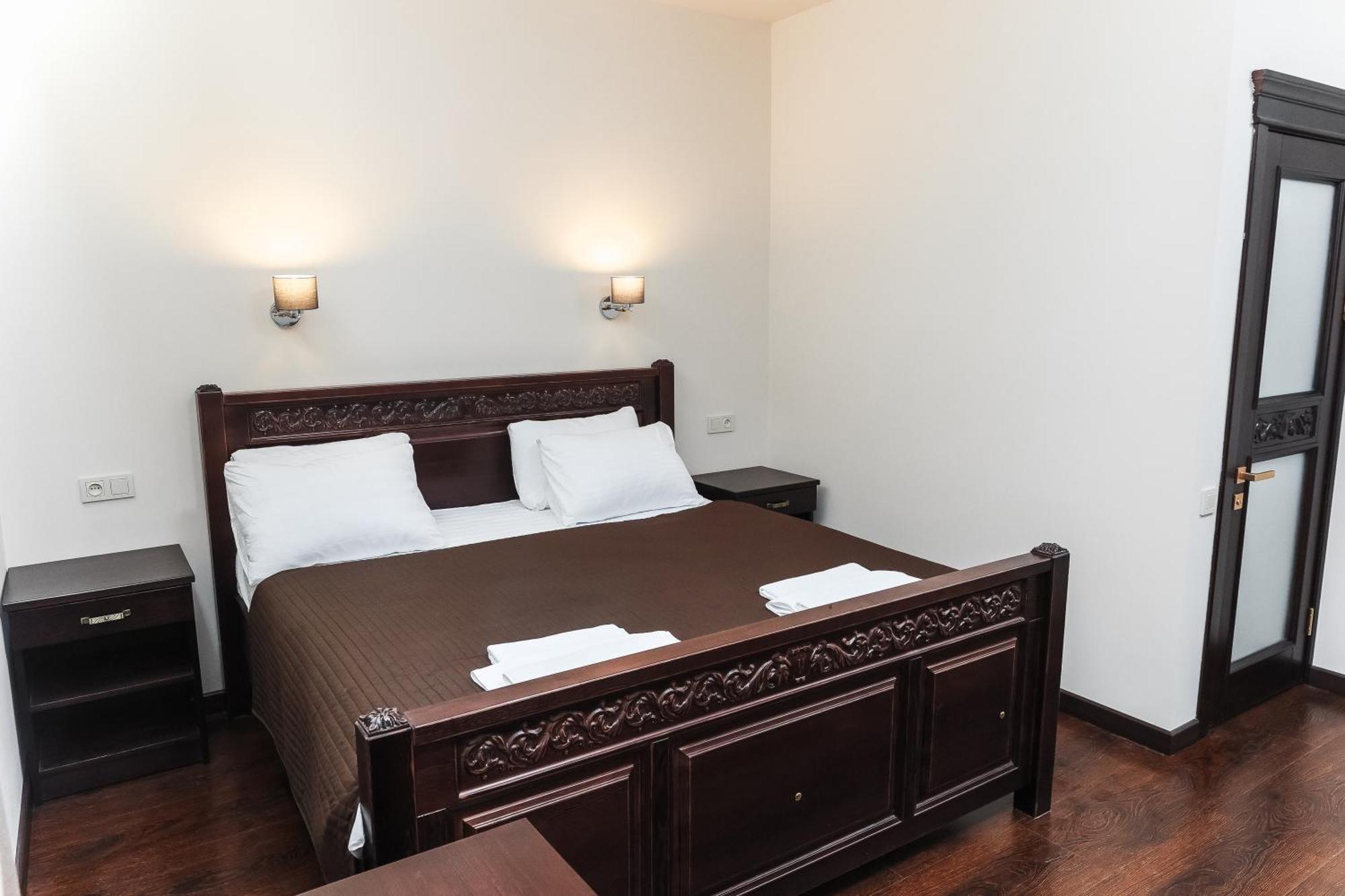 Dvin Hotel Pawłodar Zewnętrze zdjęcie