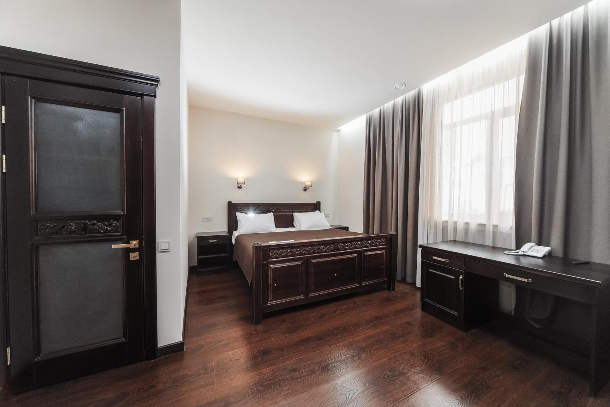 Dvin Hotel Pawłodar Zewnętrze zdjęcie