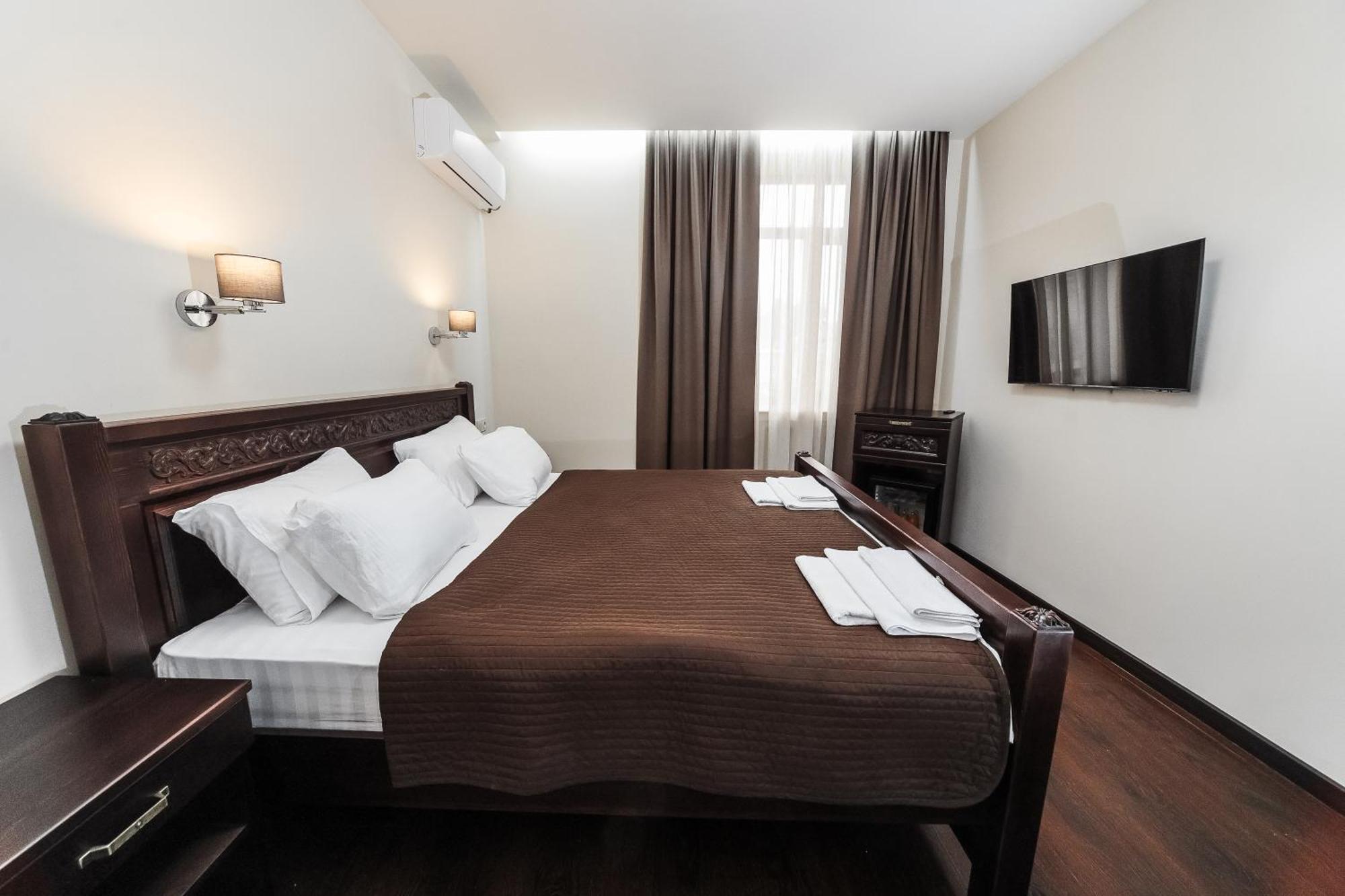 Dvin Hotel Pawłodar Zewnętrze zdjęcie