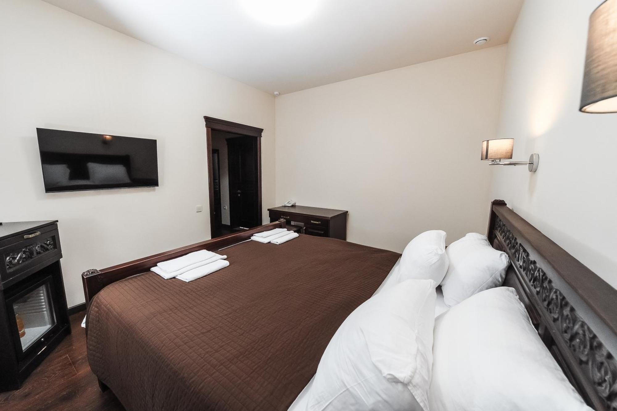Dvin Hotel Pawłodar Zewnętrze zdjęcie