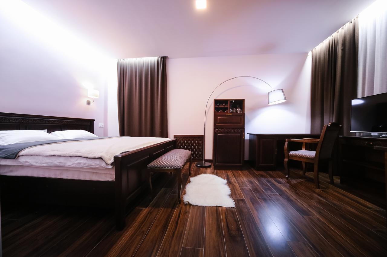 Dvin Hotel Pawłodar Zewnętrze zdjęcie