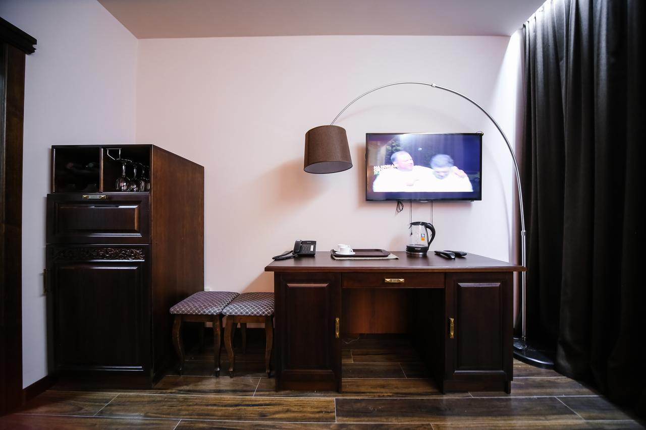 Dvin Hotel Pawłodar Zewnętrze zdjęcie