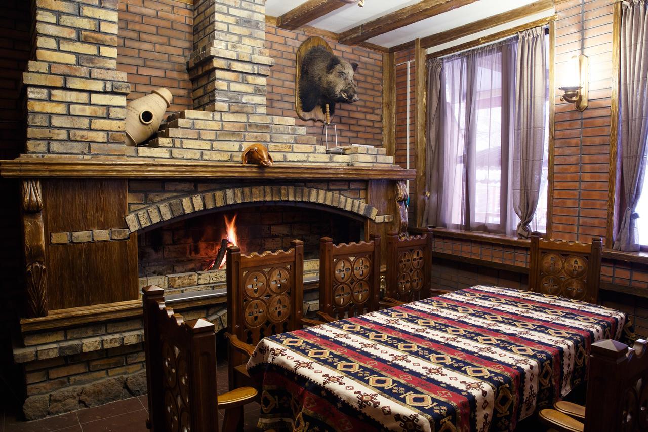 Dvin Hotel Pawłodar Zewnętrze zdjęcie