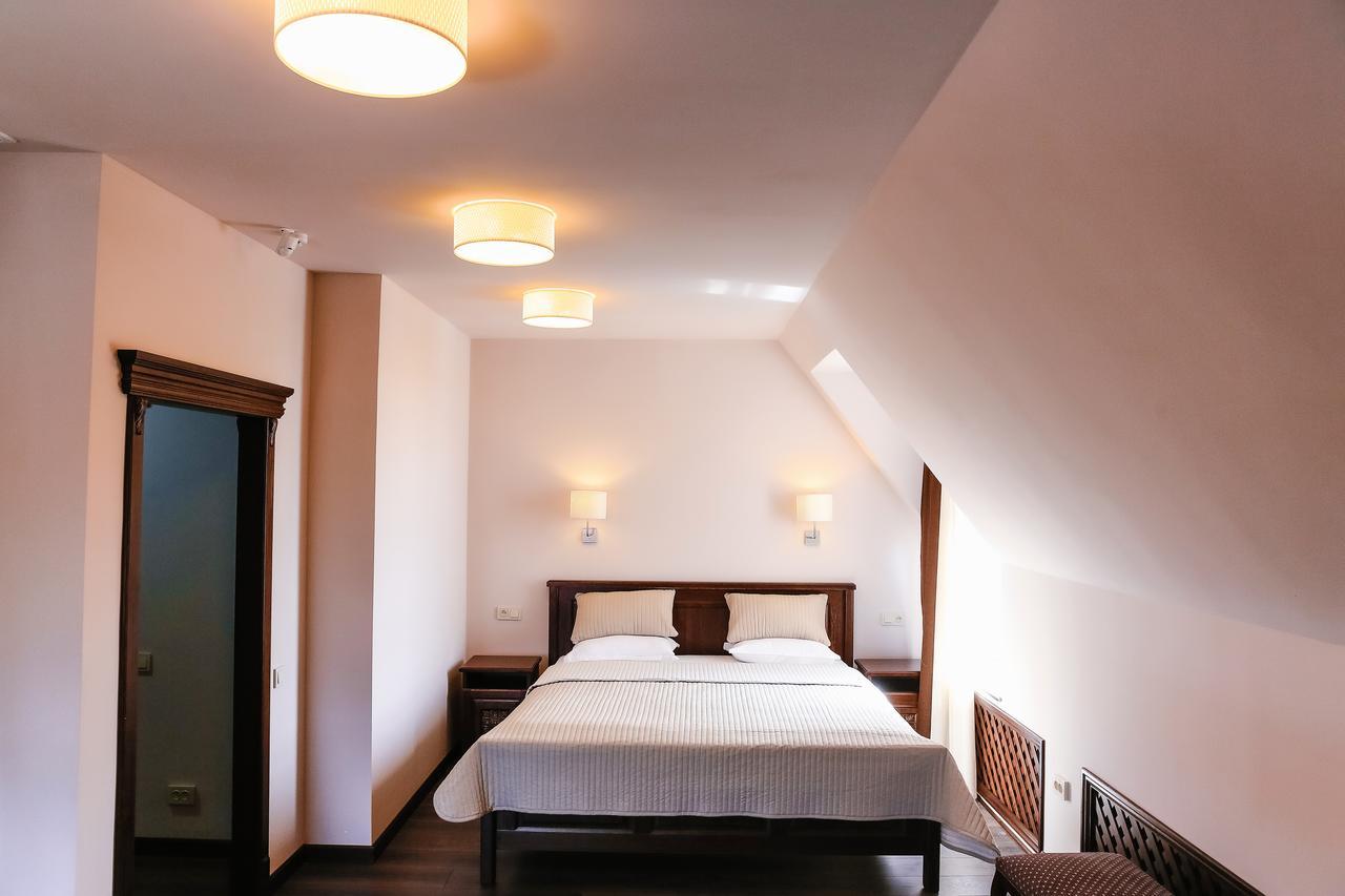 Dvin Hotel Pawłodar Zewnętrze zdjęcie