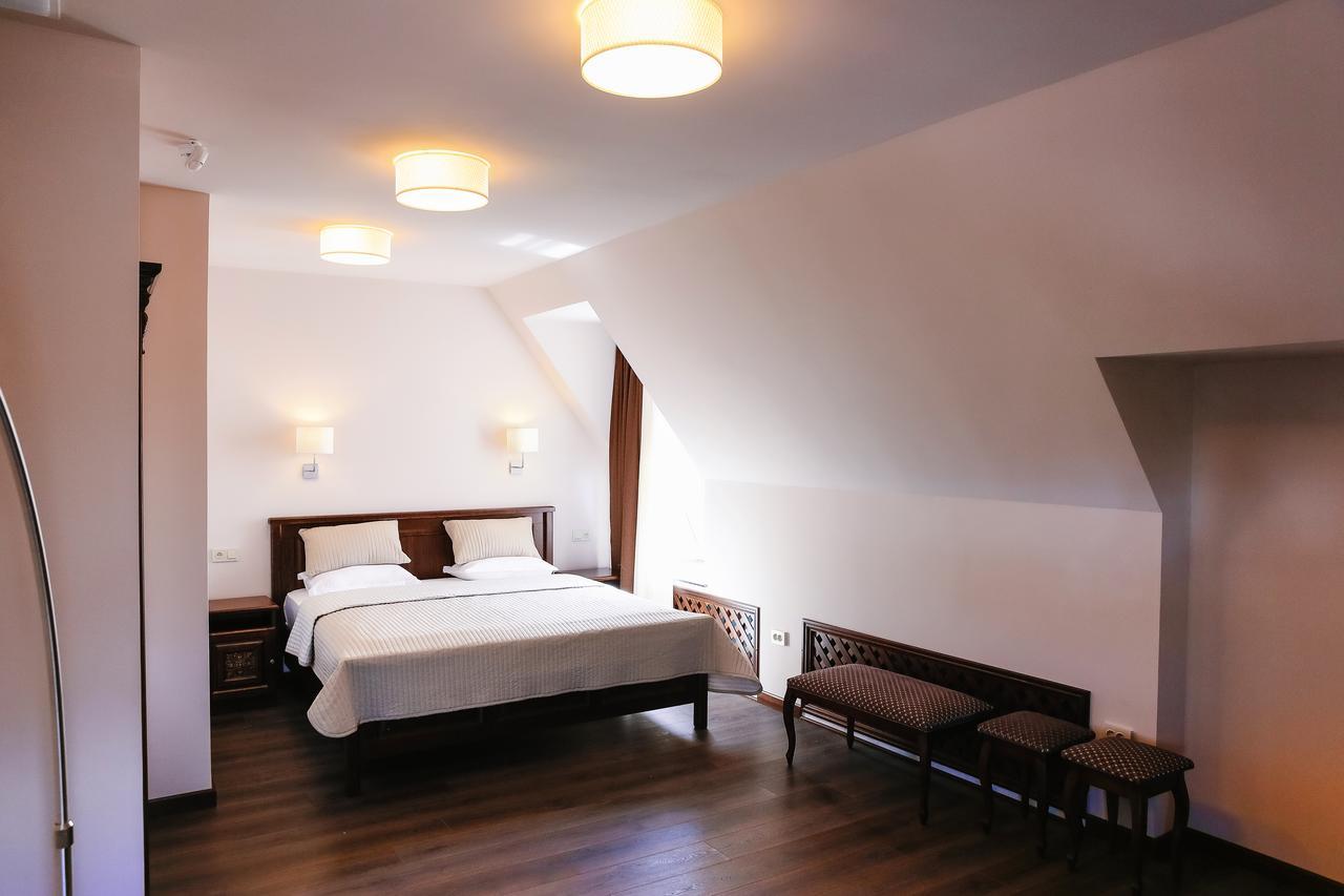 Dvin Hotel Pawłodar Zewnętrze zdjęcie